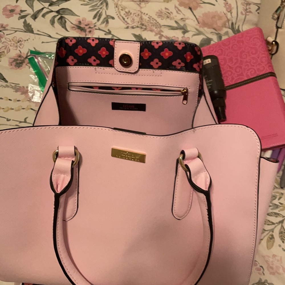 Purse - Picture 2 of 3